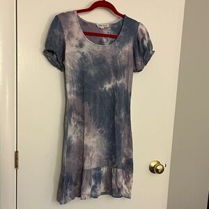 Tie-Dye Scoop Mini Dress with Puff Sleeve in Blue and Lavender